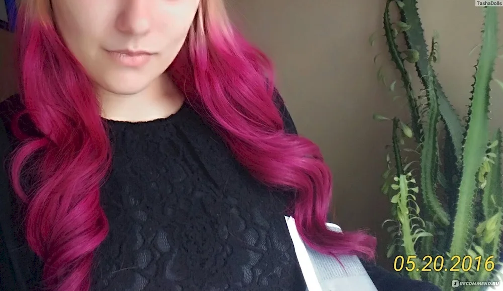 Pink tonic on dark hair