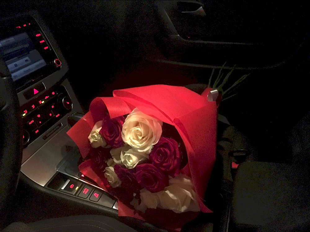 Roses in the interior of the car