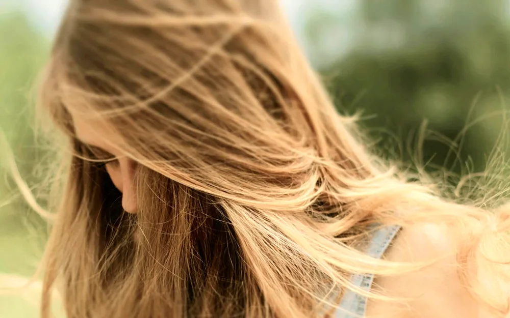 Blonde from back