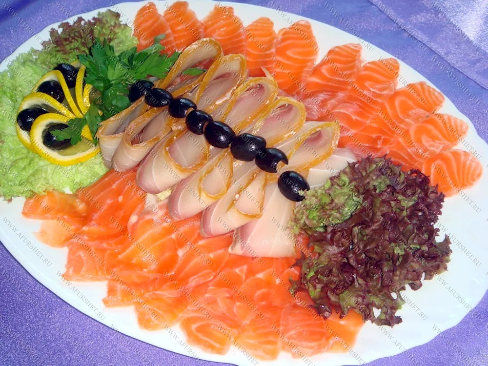 Decorating a meat platter