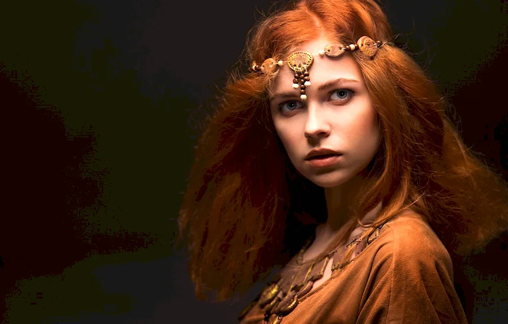 Redheaded medieval girl