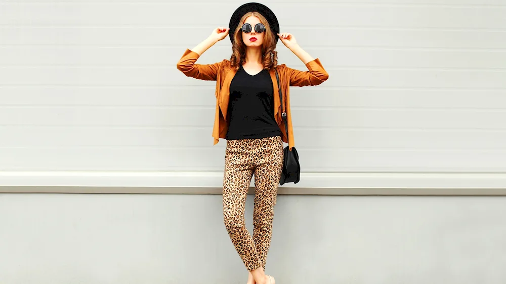 Palazzo trousers. Street style leopard leopard leopard legging with leopard leopard