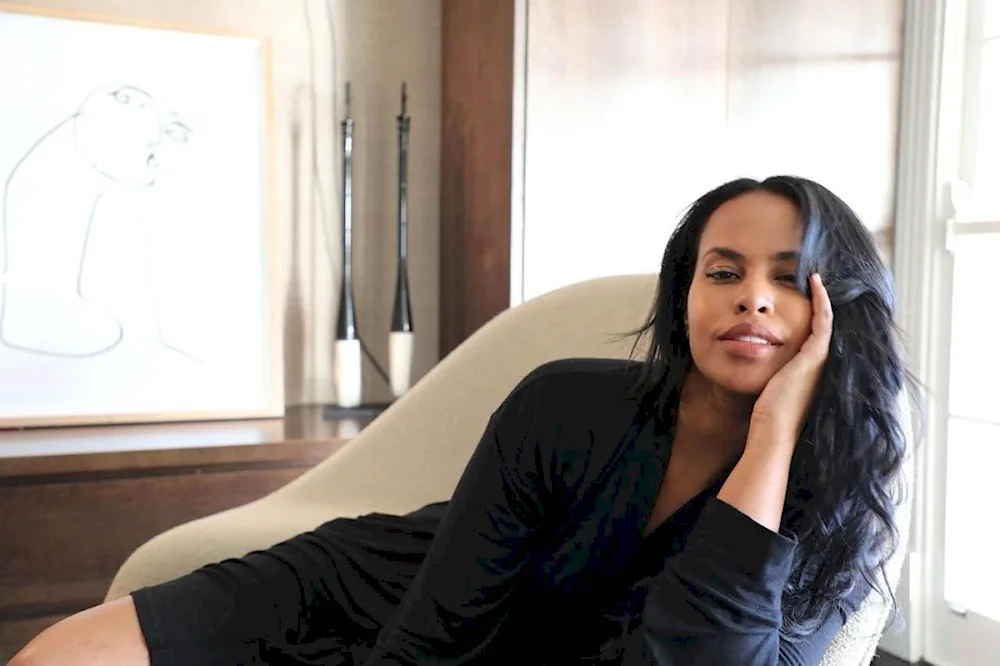 Sabrina Dhowre