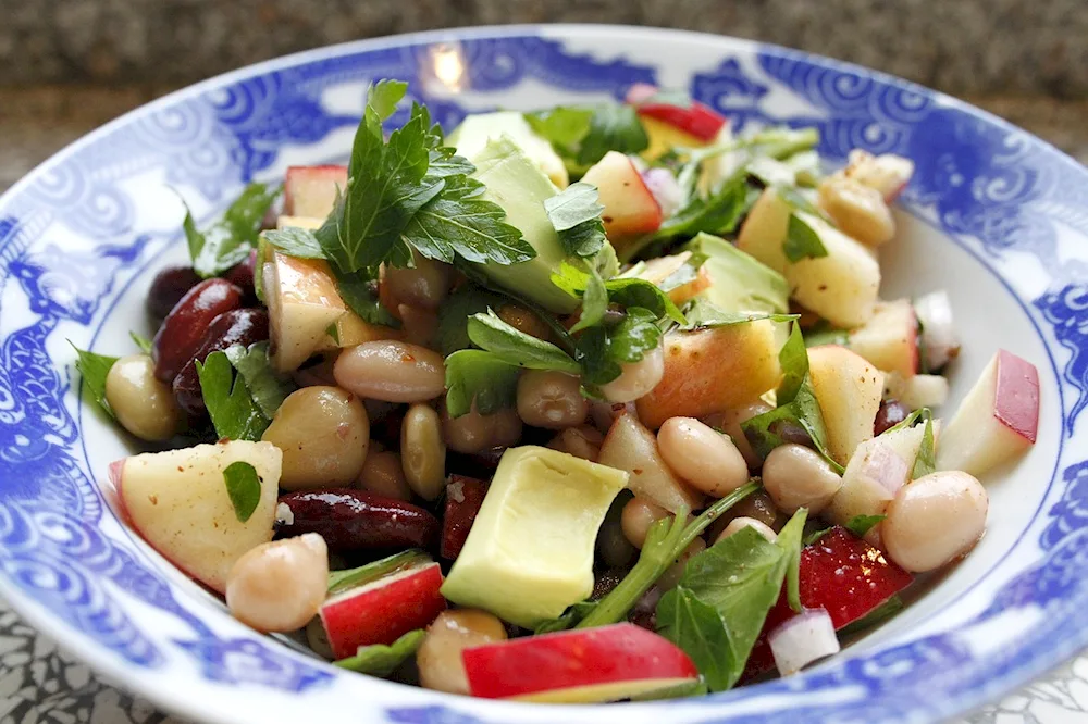 Salad with beans and breadcrumbs and crab sticks