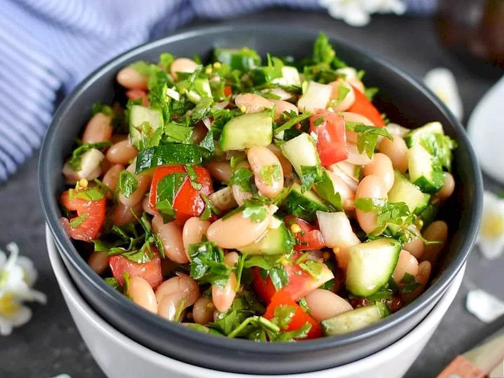 Salad with beans