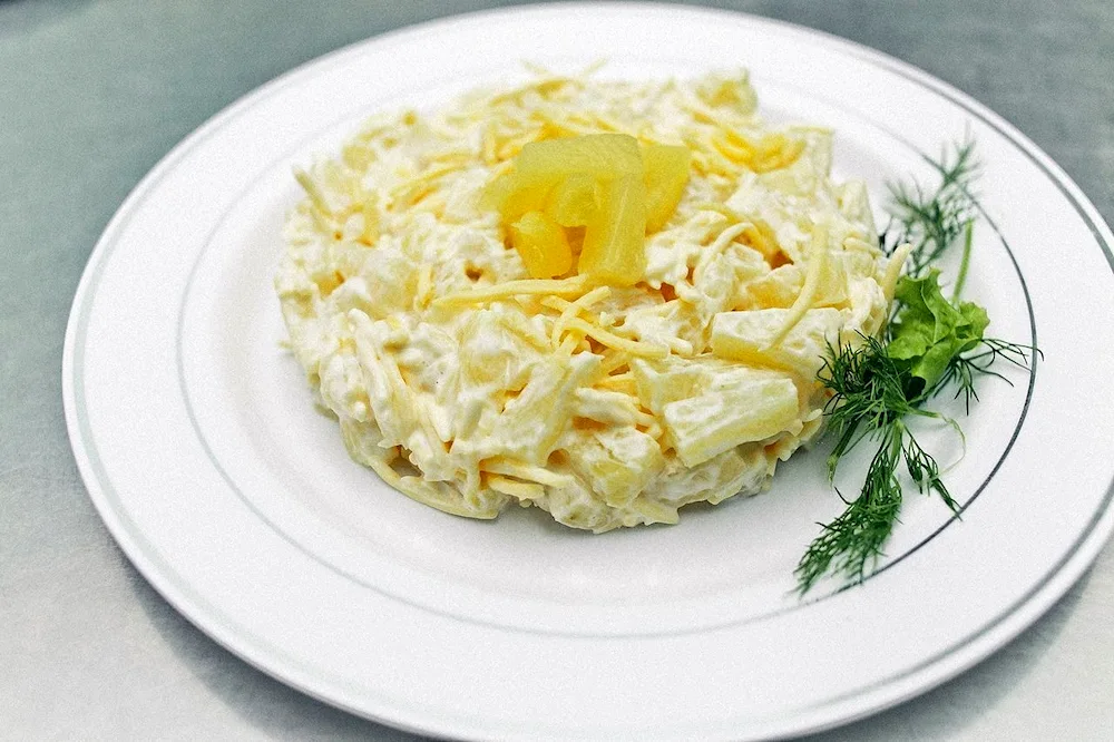 Chicken salad with pineapple and cheese
