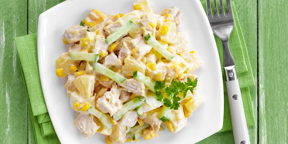 Salad with pineapple and chicken