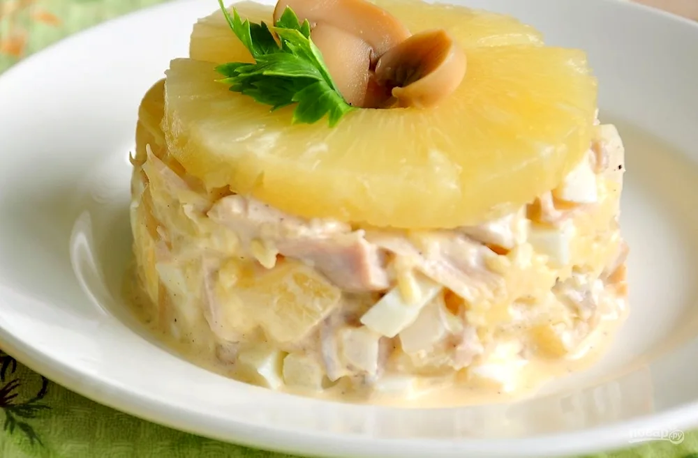 Salad with pineapple and chicken