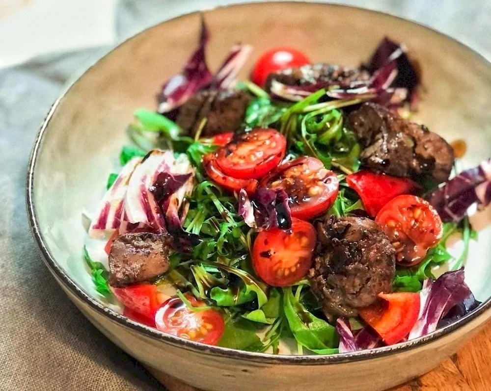 Salad with beef and pickles