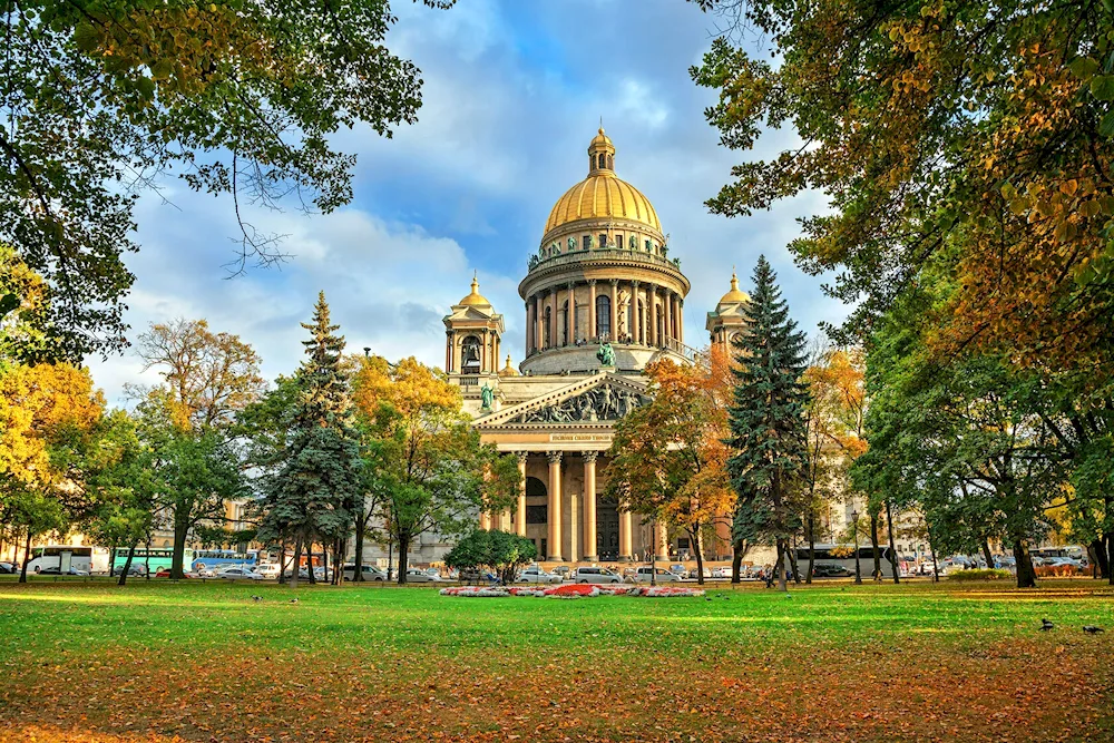 Saint Petersburg St. Isaac's Cathedral in summer