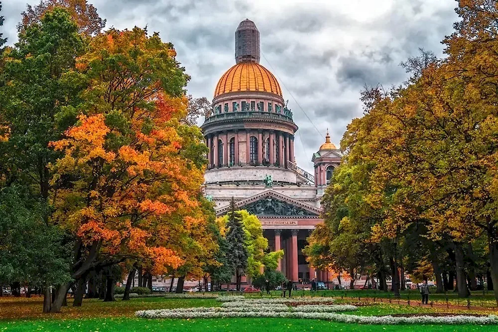 St. Petersburg St. Isaac's Cathedral autumn
