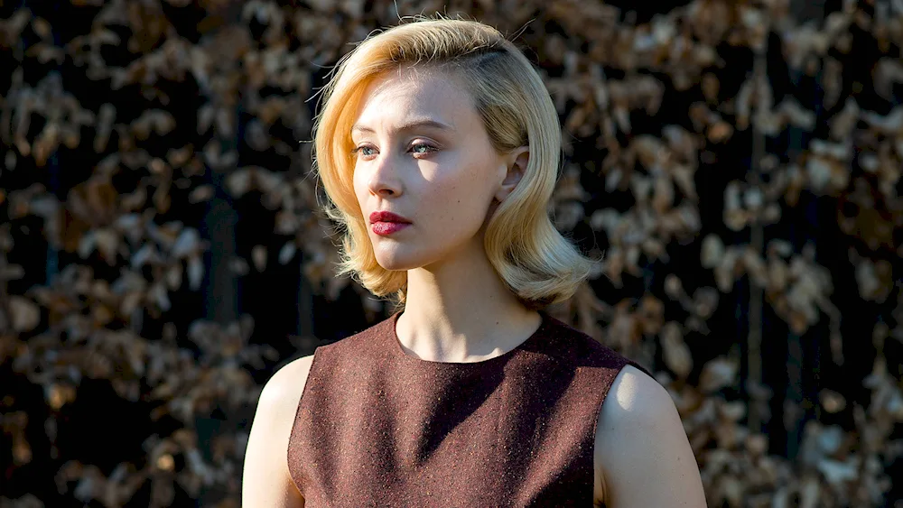 Sarah Gadon