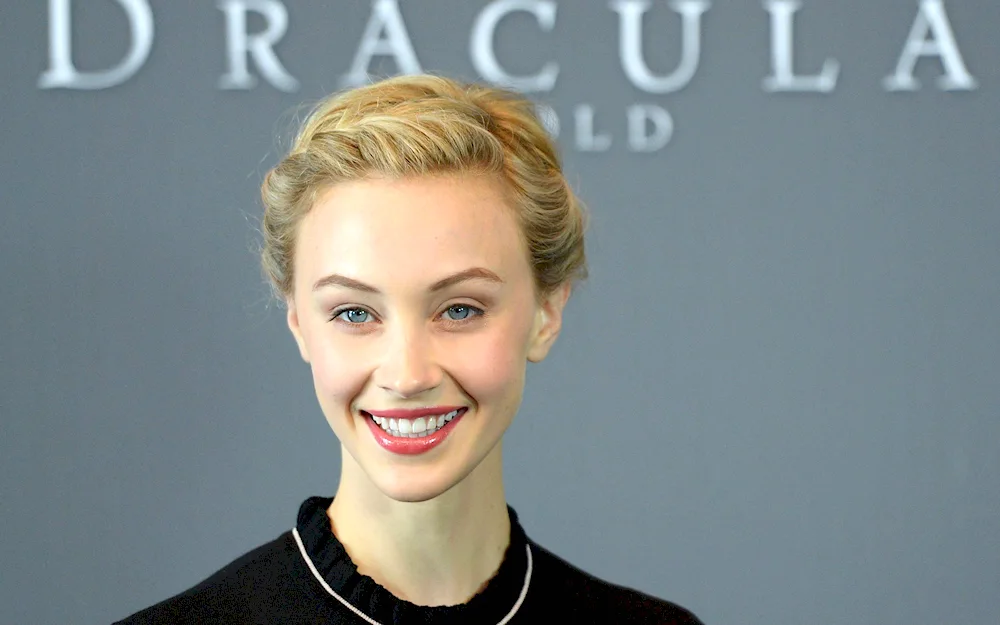 Sarah Gadon