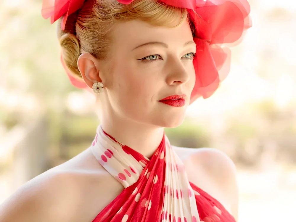 Sarah Snook Jezebel