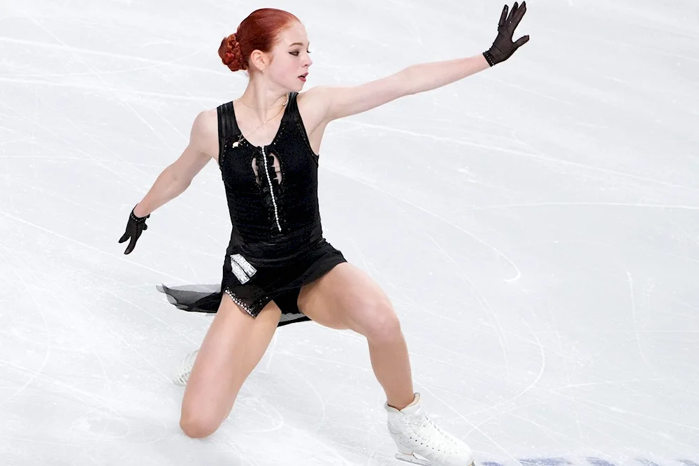 Sasha Trusova figure skater 2022