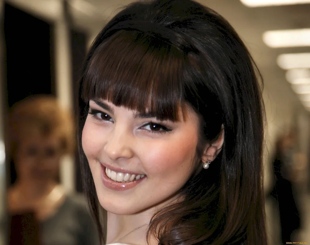Girl de Barros with fringes