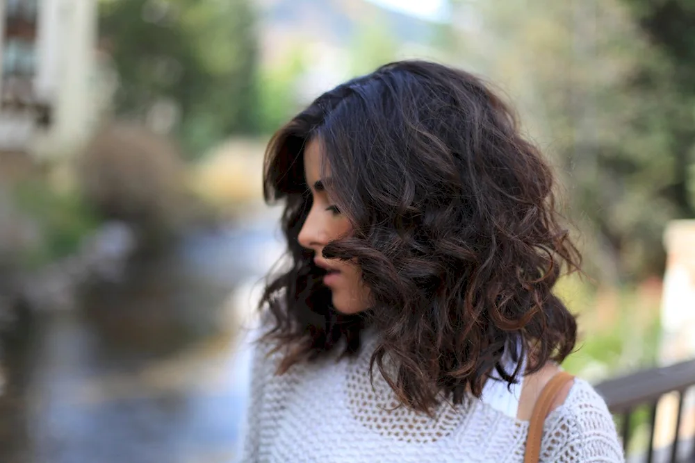 Sazan Hendrix karee curls