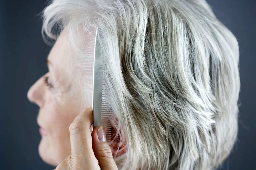 Grey hair from strate