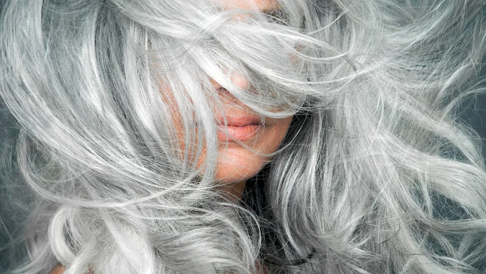 Daphne Hicks Grey hair