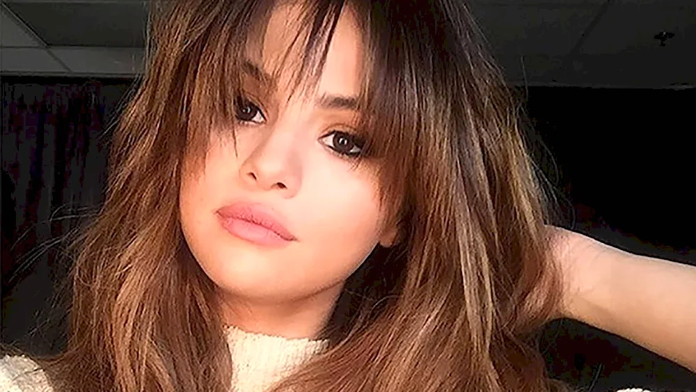 Selena Gomez with fringes 2022