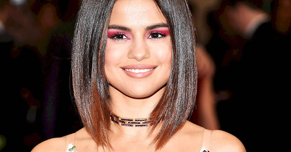 Selena Gomez bob haircut
