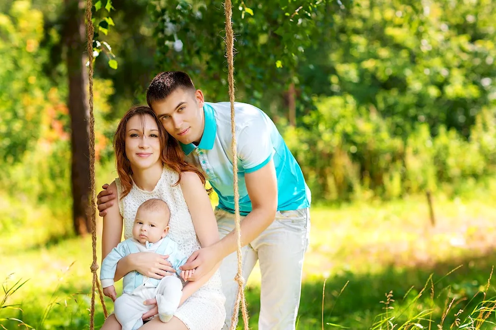 Family photo shoot in nature