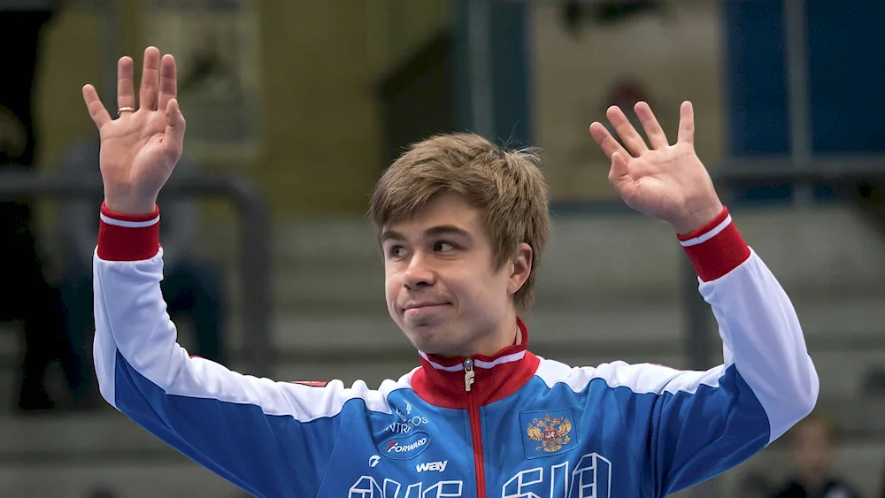 Semyon Elistratov short- track