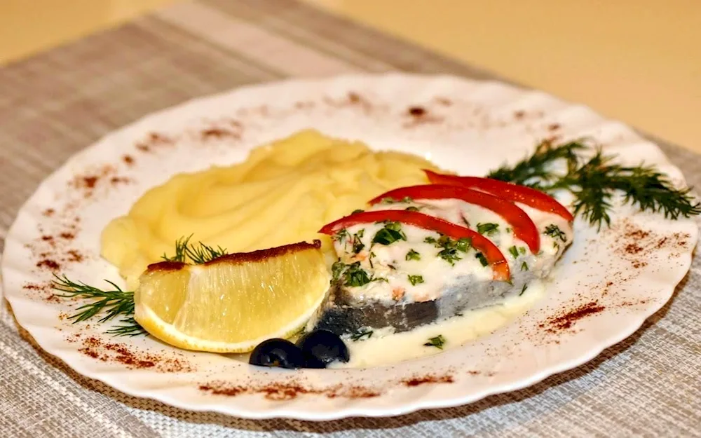 Semga in sour cream sauce