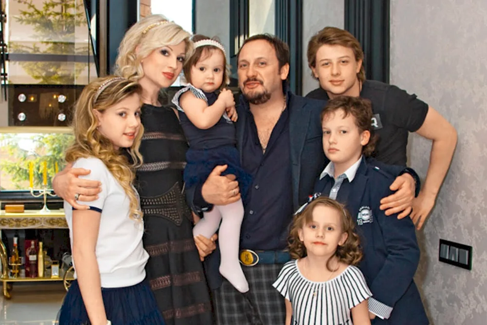 Stas Mikhailov's family Inna Mikhailova