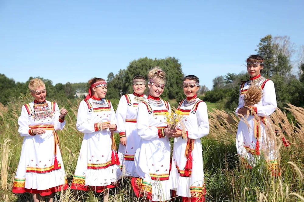 Shymaksh Mari headdress