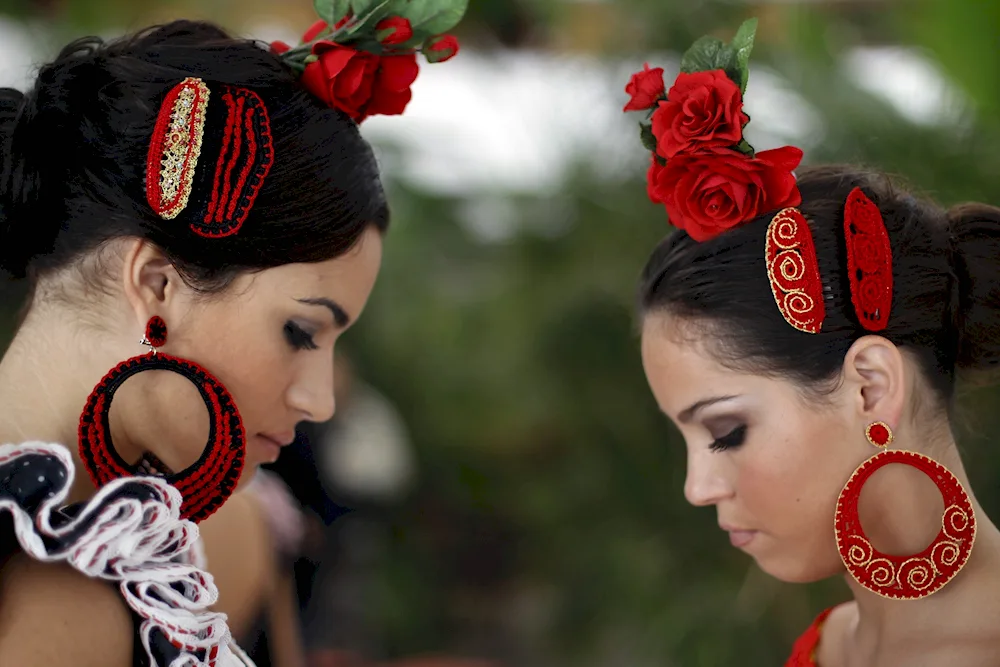 Sewing flamenco woman