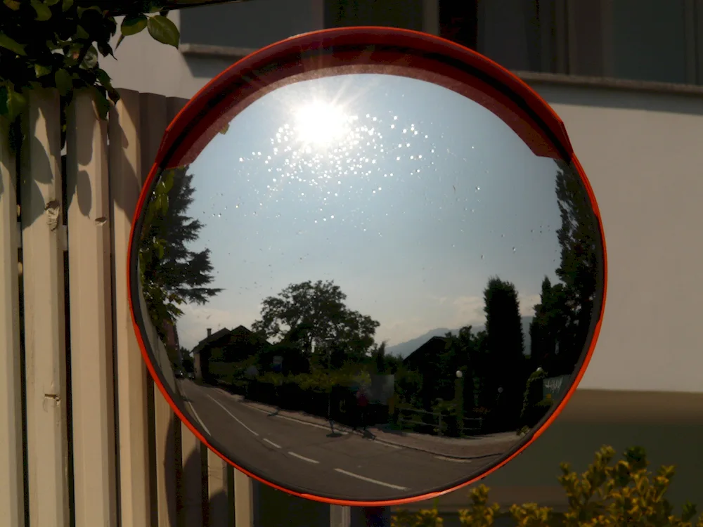 Spherical mirror