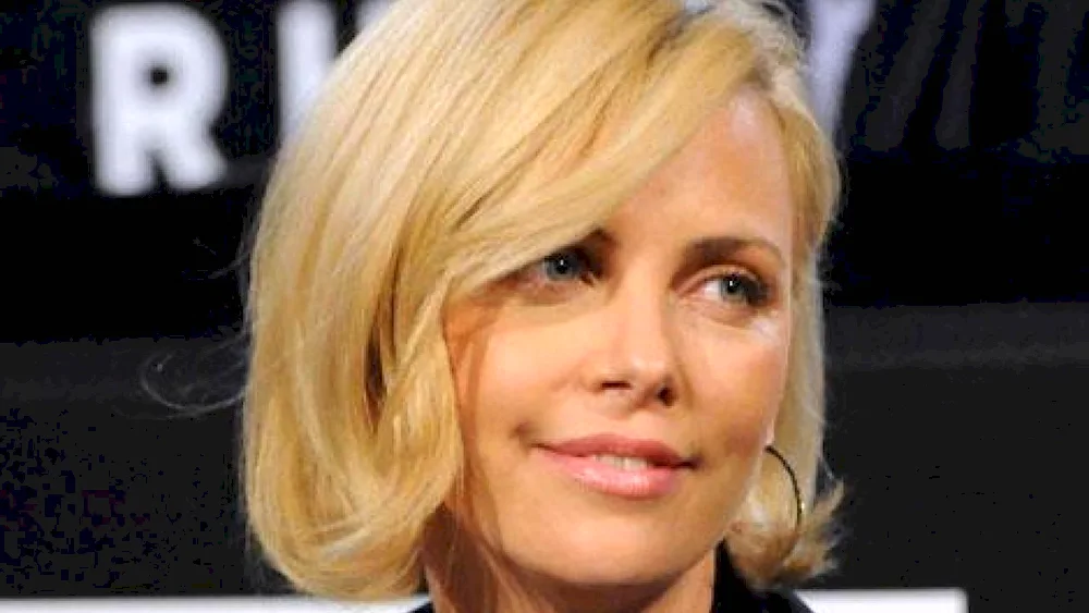 Charlise Theron short haircut