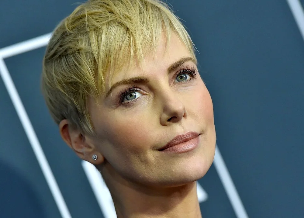 Charlise Theron with short haircut 2020