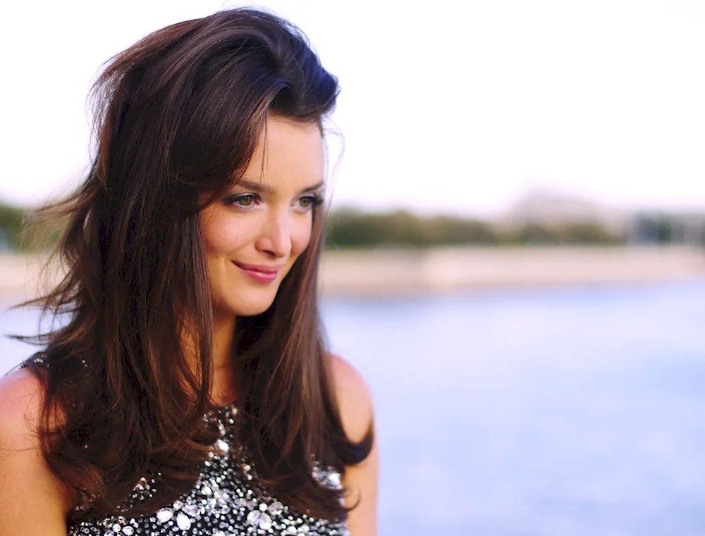 Charlotte Le Bon's teeth