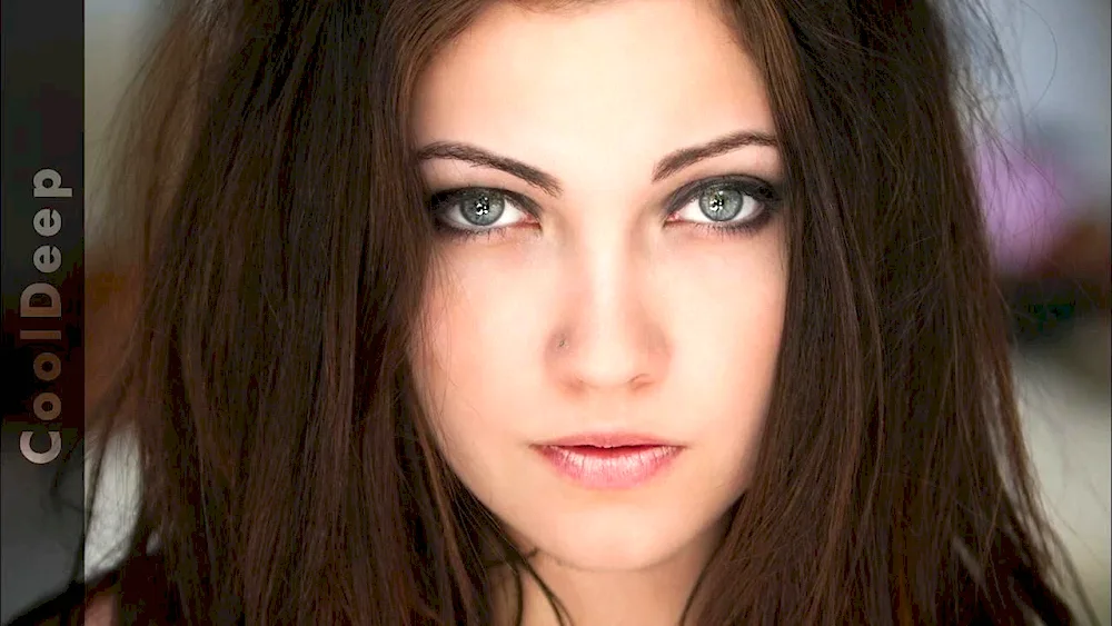 Alexandra Daddario