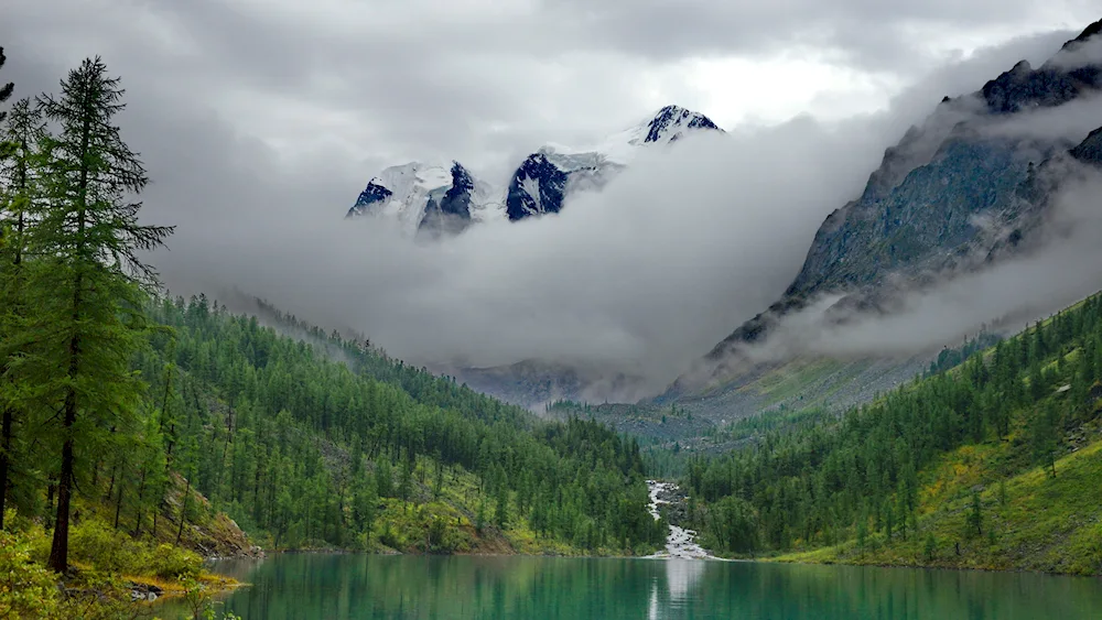 Shavlinskoye Lake mountain Altai. Altai