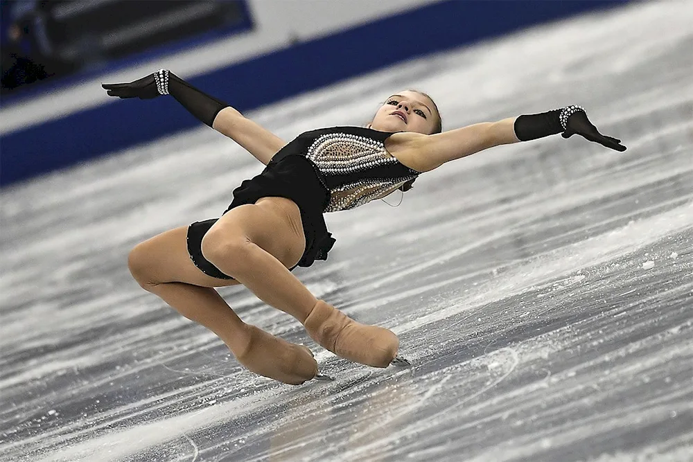 Sasha Trusova figure skater 2022