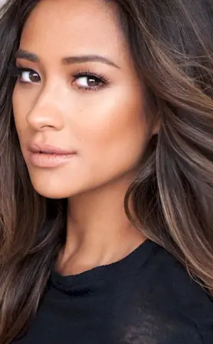 Shay Mitchell ombré