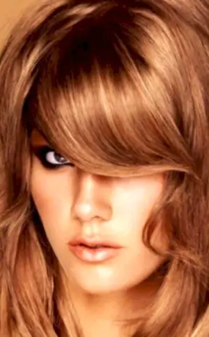 Cheryl Cole honey hair colour