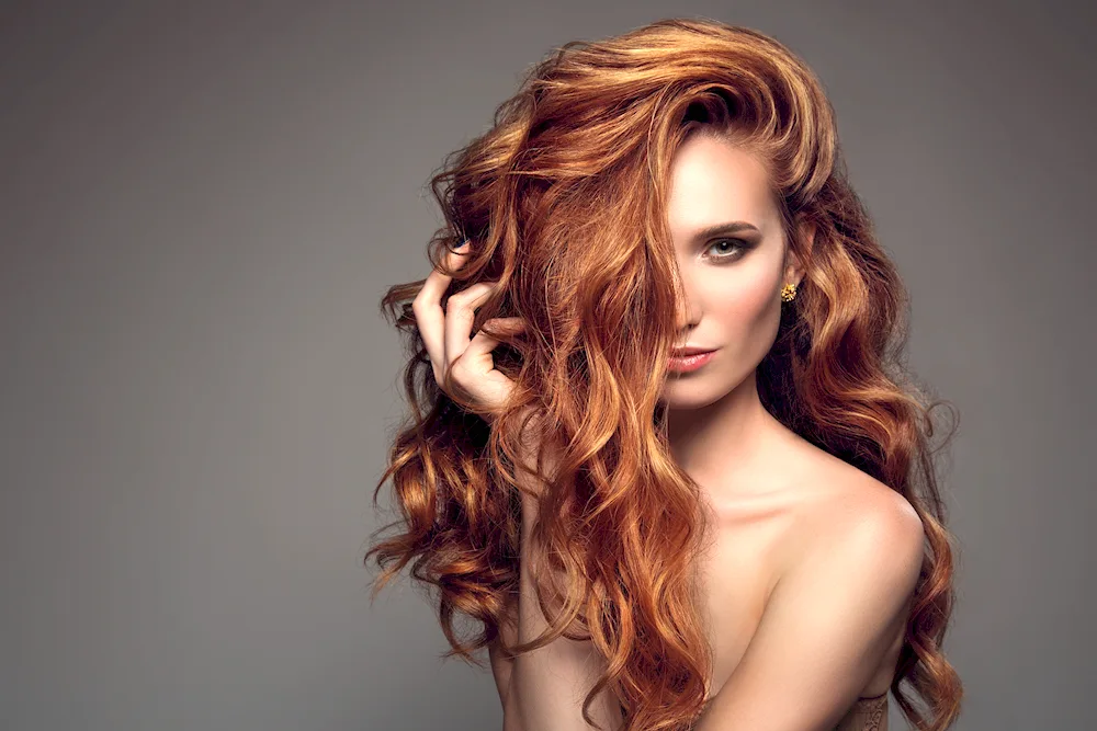 Russo golden hair shade