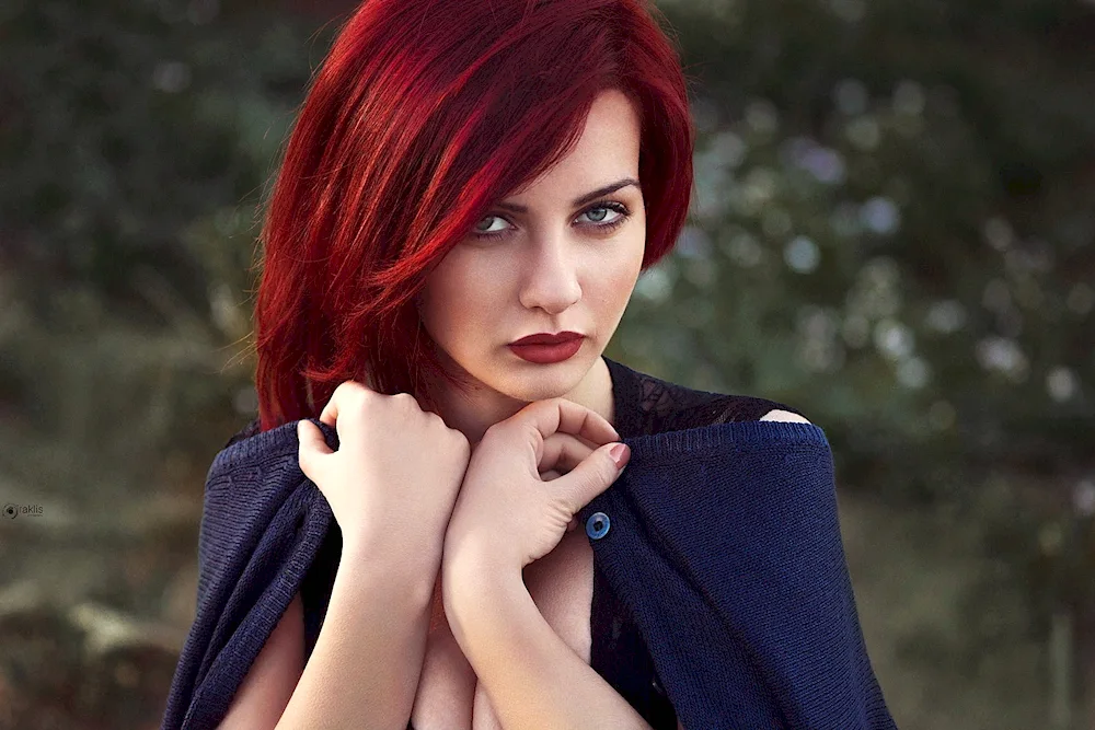 Carlet Taylor with red hair