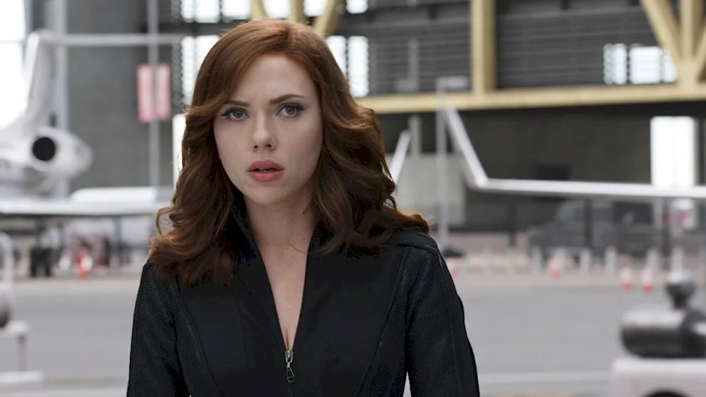 Scarlett Johansson black widow