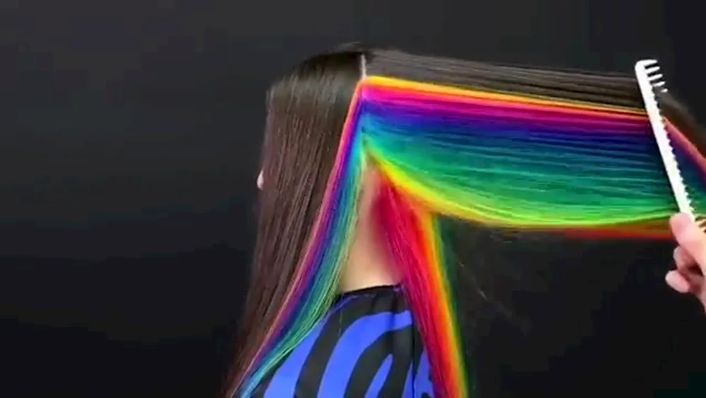 Hidden hair colouring