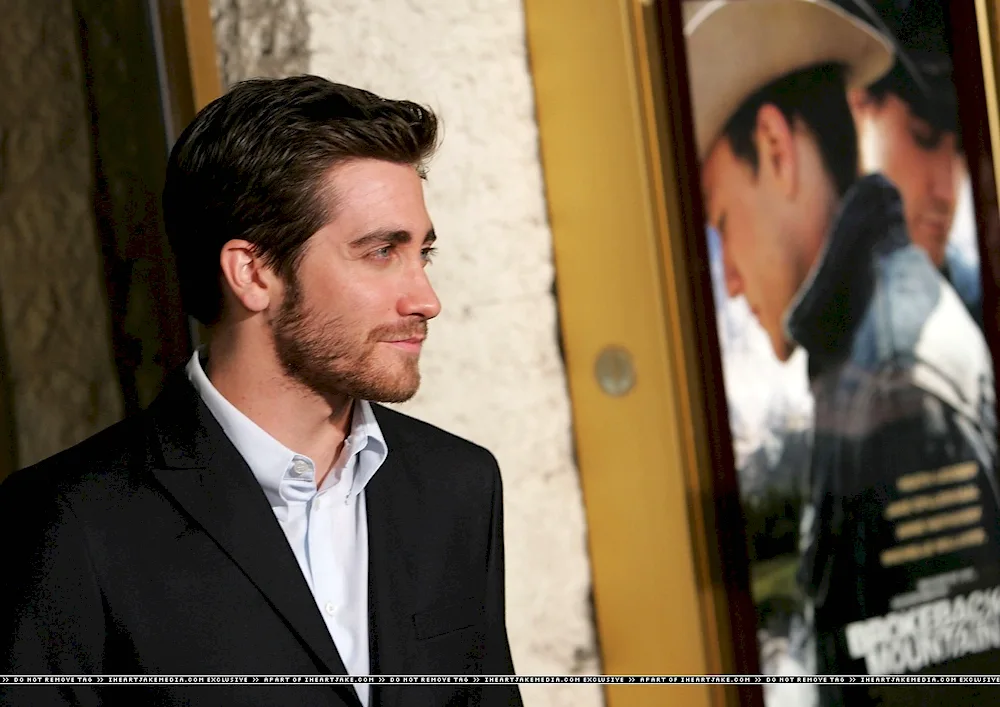 Slick back Jake Gyllenhaal