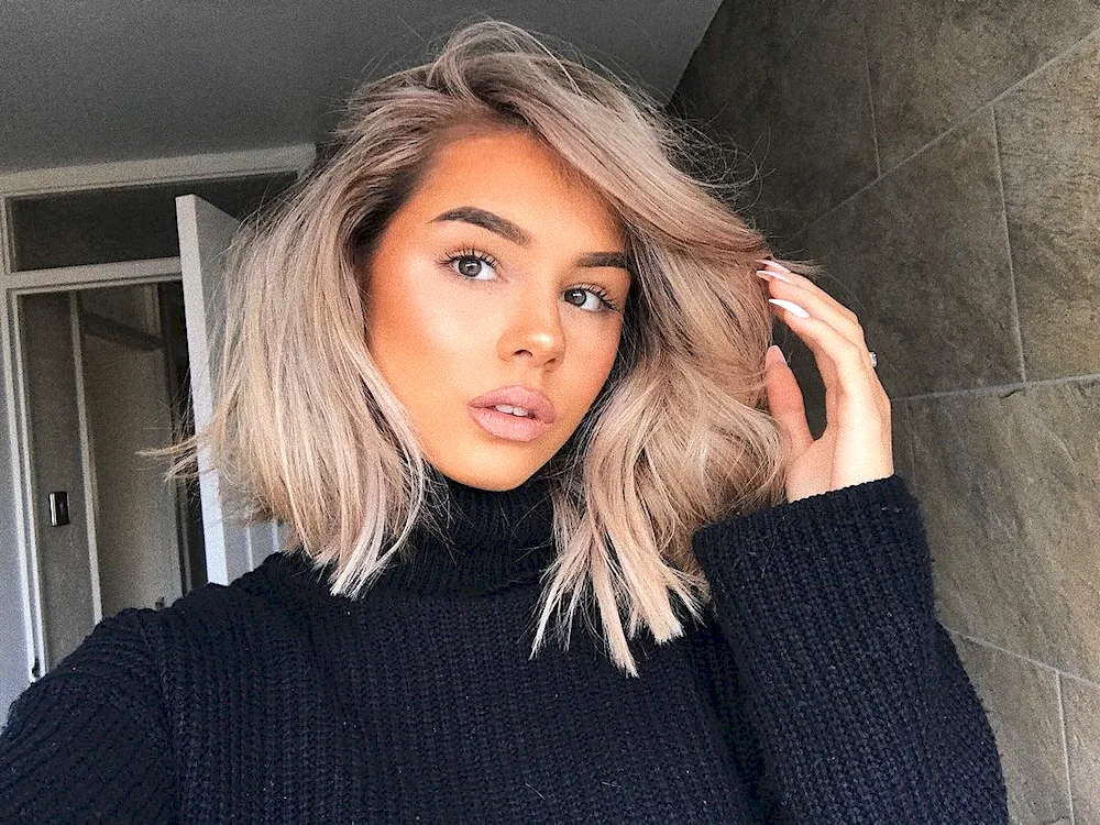 Smokey hair ash blond