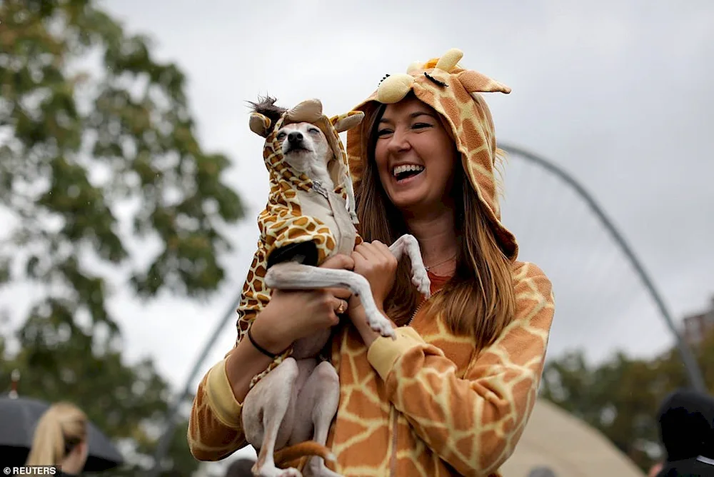 Girl cat and leopard