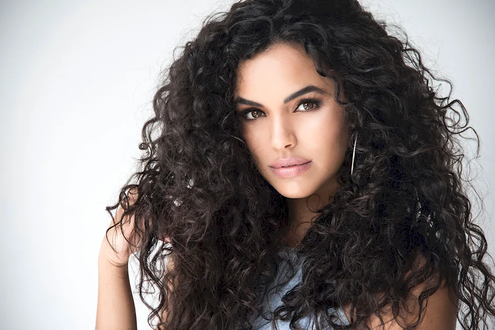 Sophia curls