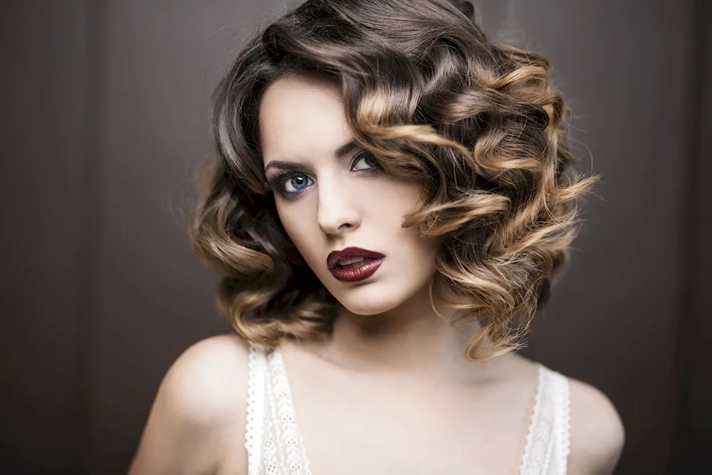 Lina curls actress