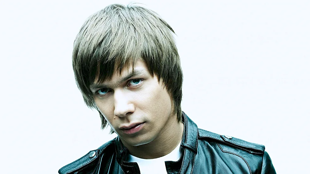 Stas Piekha hairstyle